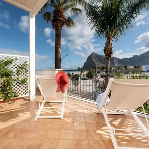 https://hotel-ristorante-mediterraneo-faro.sicilyhotelsitaly.net