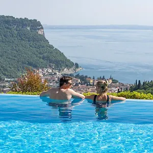 https://hotel-madrigale-the-panoramic-resort.hotelinveneto.com
