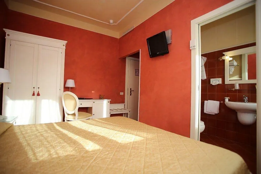 Hotel Gennarino Livorno 3*,  Italy